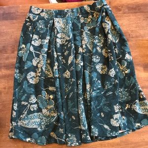 Lularoe Madison green leaves floral